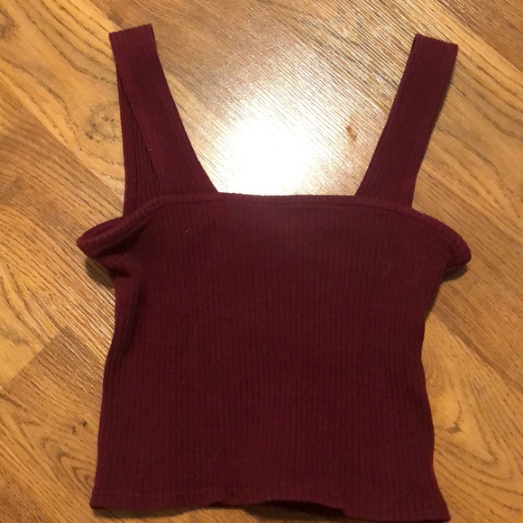 Red top - Picture 2 of 2